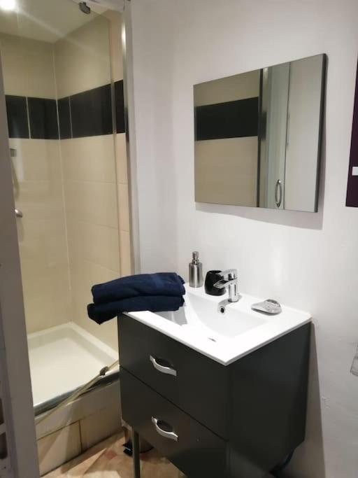 Petit Studio Au Coeur D'Uzes Διαμέρισμα Εξωτερικό φωτογραφία